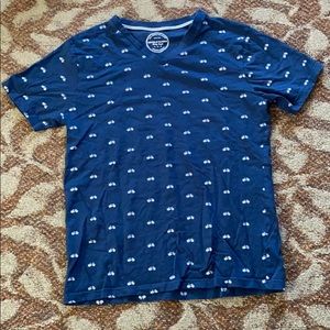 Men’s v neck, medium